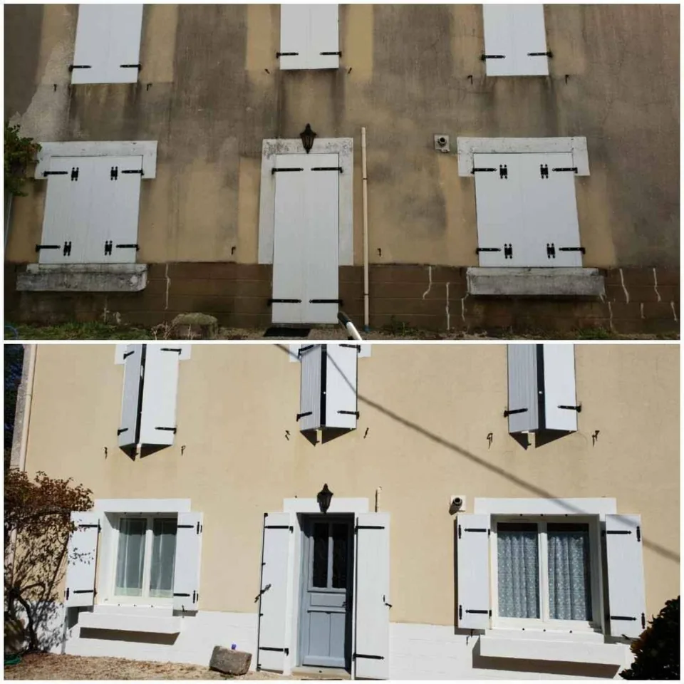 Avant-après d’une façade de maison : murs marqués et volets fermés en haut, façade claire et volets blancs ouverts en bas.